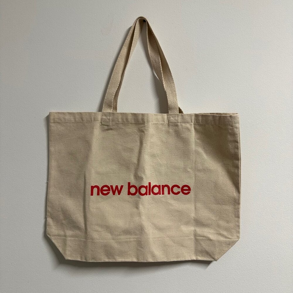 New Balance Athletics Running Beige Tote Bag NEW - Picture 1 of 6